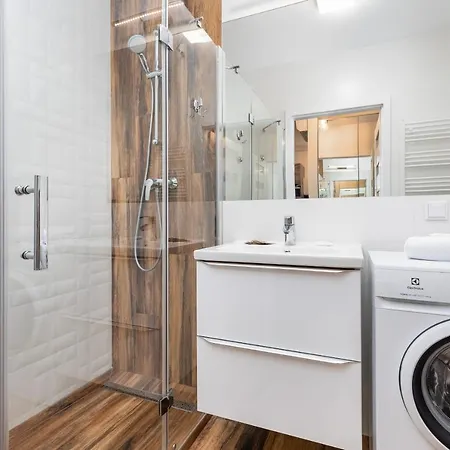 شقة Jantar Apartamenty- Wyspa Solna كولوبرزيغ